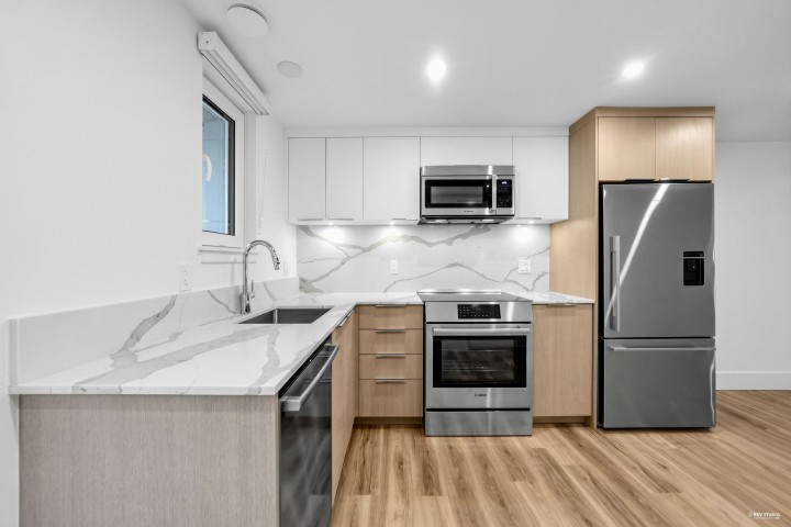 Photo 6 at 2071 E 1st Avenue, Grandview Woodland, Vancouver East