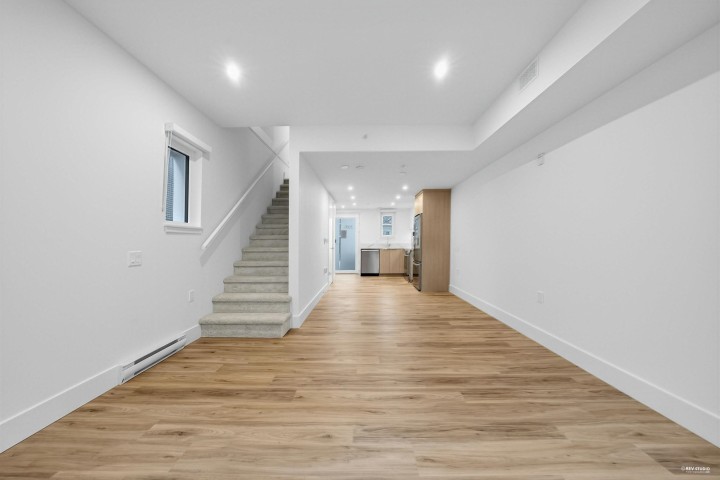 Photo 13 at 2071 E 1st Avenue, Grandview Woodland, Vancouver East