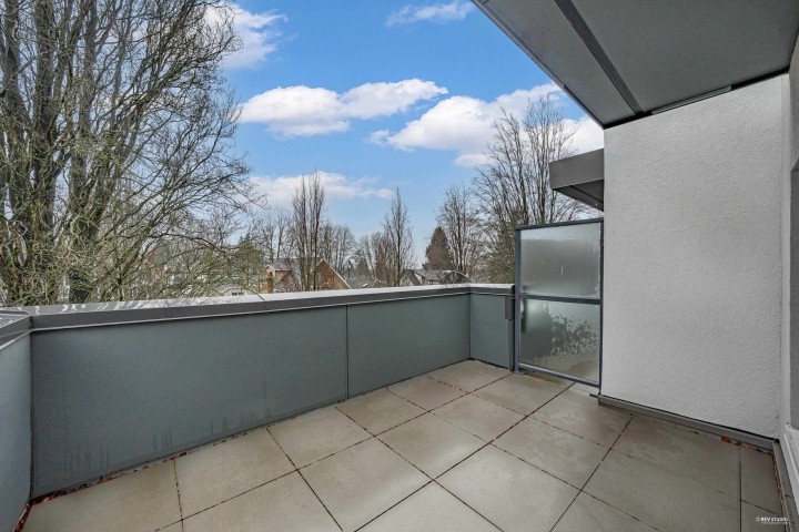 Photo 3 at 2071 E 1st Avenue, Grandview Woodland, Vancouver East