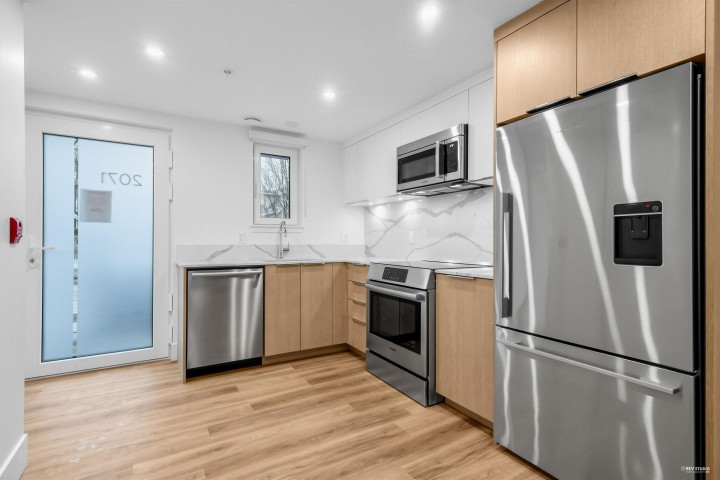 Photo 4 at 2071 E 1st Avenue, Grandview Woodland, Vancouver East