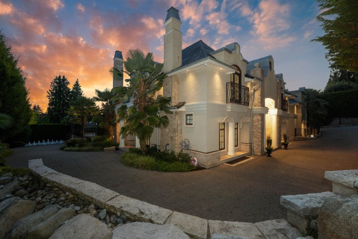 Photo 3 at 2912 Mathers Avenue, Altamont, West Vancouver