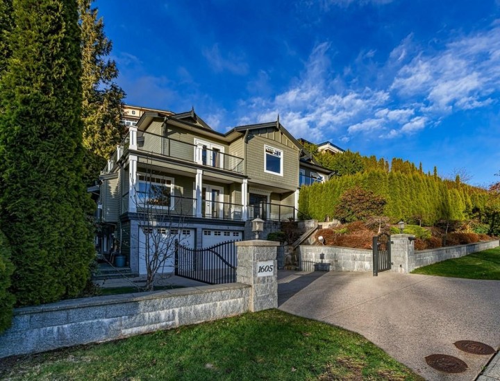 Photo 2 at 1605 Chippendale Road, Canterbury WV, West Vancouver