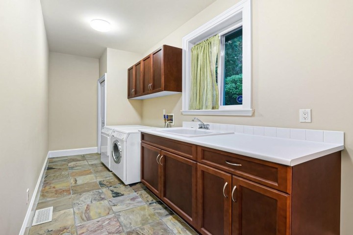 Photo 16 at 1605 Chippendale Road, Canterbury WV, West Vancouver