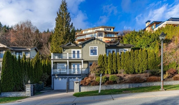 Photo 4 at 1605 Chippendale Road, Canterbury WV, West Vancouver