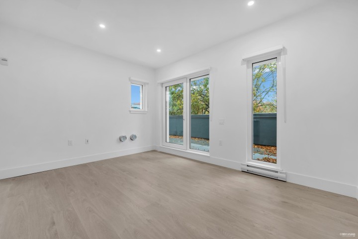 Photo 12 at 1685 Lakewood Drive, Grandview Woodland, Vancouver East