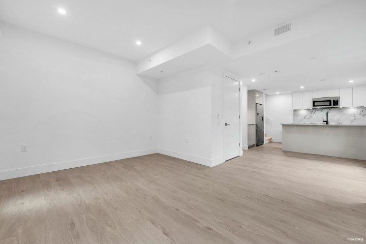 Photo 5 at 1685 Lakewood Drive, Grandview Woodland, Vancouver East