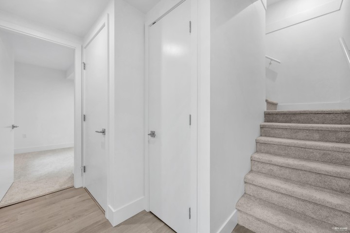 Photo 11 at 1685 Lakewood Drive, Grandview Woodland, Vancouver East