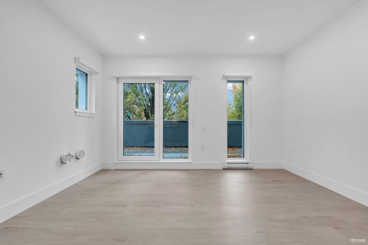 Photo 8 at 1685 Lakewood Drive, Grandview Woodland, Vancouver East