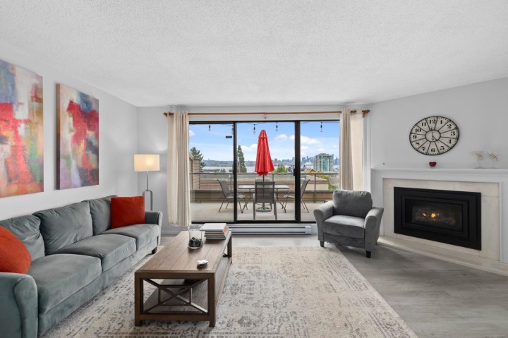 Photo 4 at 19 - 220 E 4th Street, Lower Lonsdale, North Vancouver