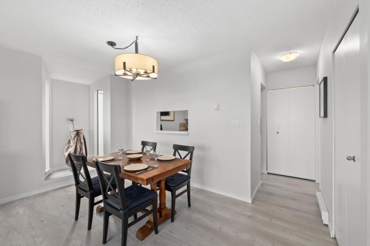 Photo 8 at 19 - 220 E 4th Street, Lower Lonsdale, North Vancouver