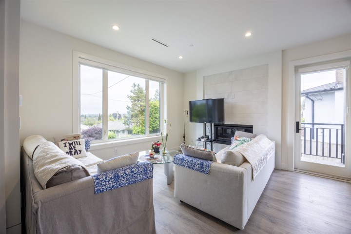 Photo 2 at 4541 Hoy Street, Collingwood VE, Vancouver East