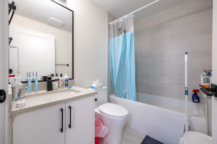 Photo 12 at 4541 Hoy Street, Collingwood VE, Vancouver East