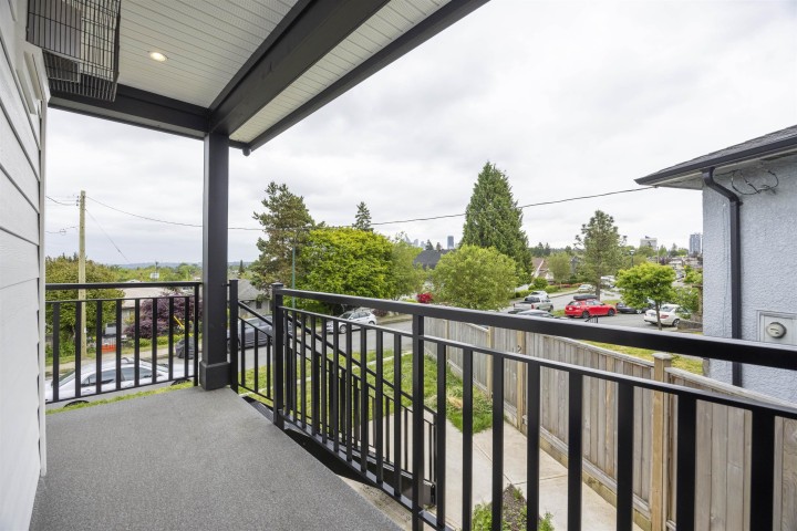 Photo 15 at 4541 Hoy Street, Collingwood VE, Vancouver East