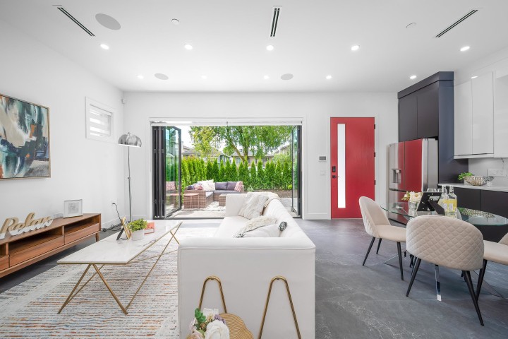 Photo 4 at 1 - 2777 E 27th Avenue, Renfrew Heights, Vancouver East