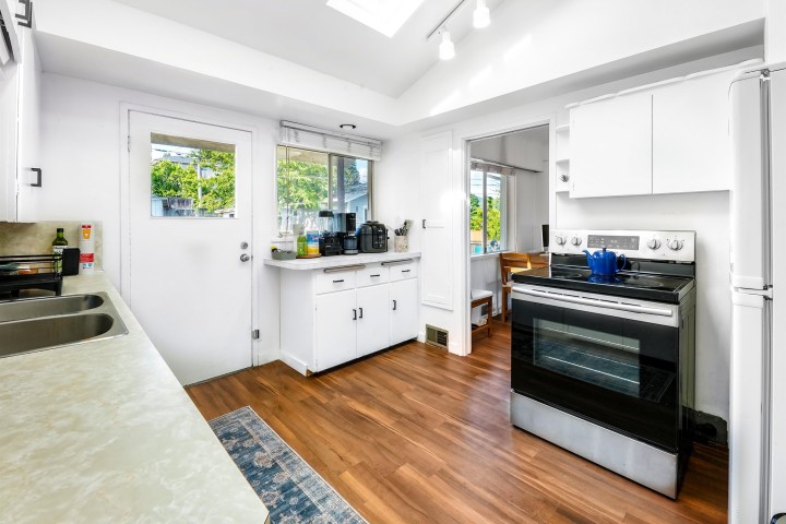 Photo 12 at 822 E 4th Street, Queensbury, North Vancouver