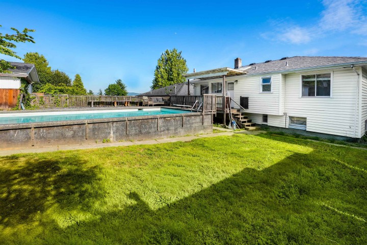 Photo 5 at 822 E 4th Street, Queensbury, North Vancouver