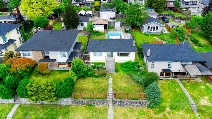 Photo 15 at 822 E 4th Street, Queensbury, North Vancouver