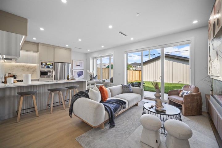 Photo 6 at 2 - 3563 E 25th Avenue, Renfrew Heights, Vancouver East