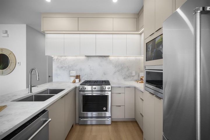 Photo 7 at 2 - 3563 E 25th Avenue, Renfrew Heights, Vancouver East