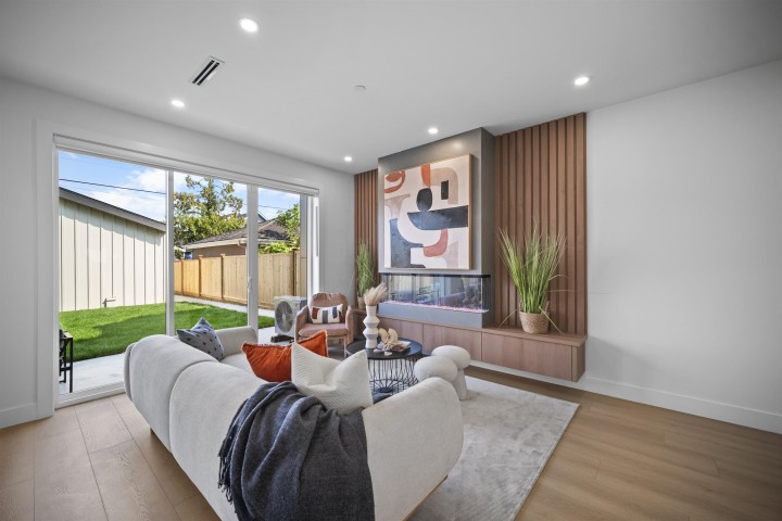 Photo 9 at 2 - 3563 E 25th Avenue, Renfrew Heights, Vancouver East