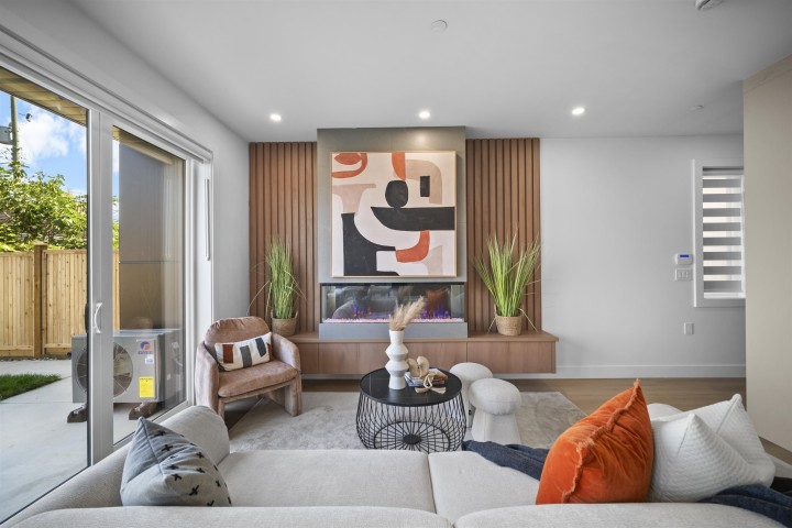 Photo 4 at 2 - 3563 E 25th Avenue, Renfrew Heights, Vancouver East