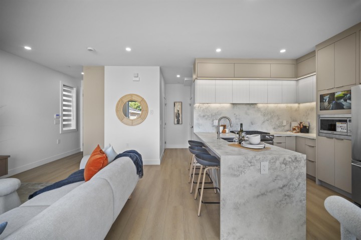 Photo 8 at 2 - 3563 E 25th Avenue, Renfrew Heights, Vancouver East