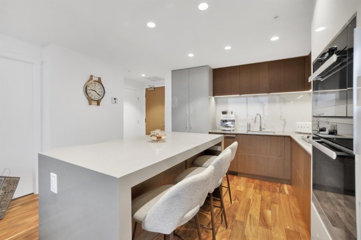 Photo 5 at 1302 - 1675 Lions Gate Lane, Pemberton NV, North Vancouver