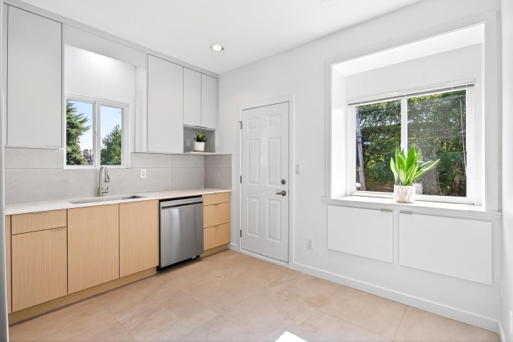 Photo 13 at 1368 E 7th Avenue, Grandview Woodland, Vancouver East