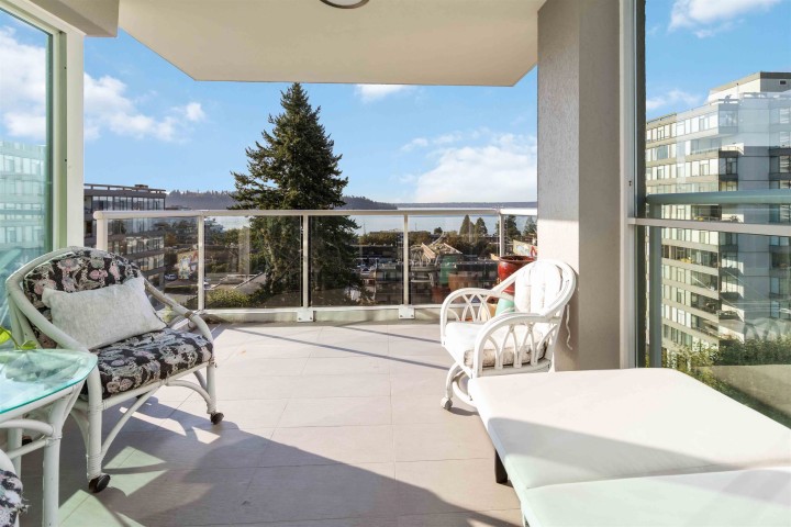 Photo 16 at 802 - 1455 Duchess Avenue, Ambleside, West Vancouver