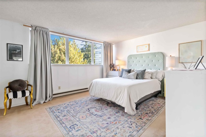Photo 10 at 802 - 1455 Duchess Avenue, Ambleside, West Vancouver
