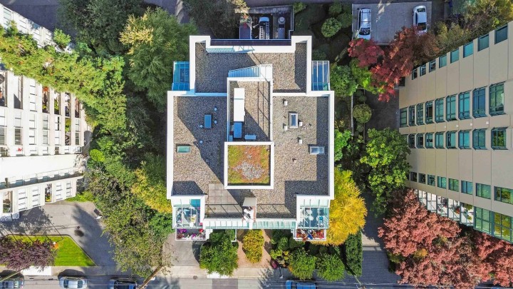 Photo 25 at 802 - 1455 Duchess Avenue, Ambleside, West Vancouver