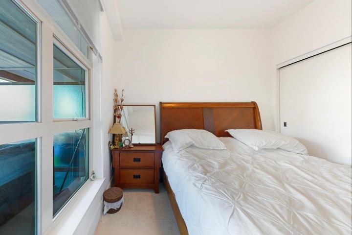 Photo 23 at 305 - 3602 Aldercrest Drive, Roche Point, North Vancouver