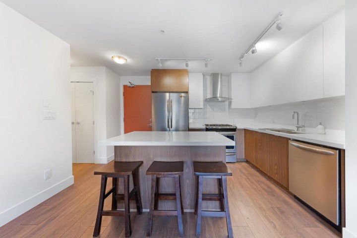 Photo 13 at 305 - 3602 Aldercrest Drive, Roche Point, North Vancouver