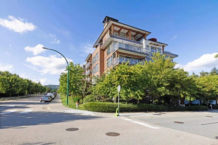 Photo 3 at 305 - 3602 Aldercrest Drive, Roche Point, North Vancouver