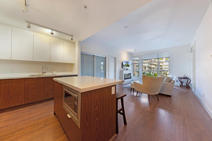 Photo 11 at 305 - 3602 Aldercrest Drive, Roche Point, North Vancouver