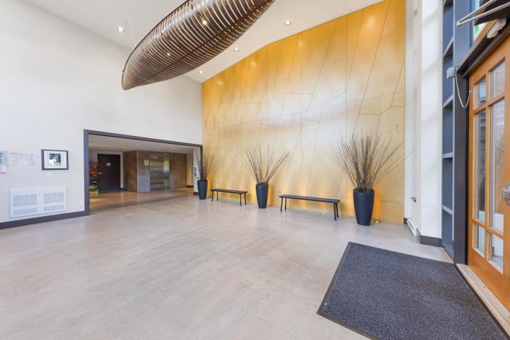 Photo 8 at 305 - 3602 Aldercrest Drive, Roche Point, North Vancouver