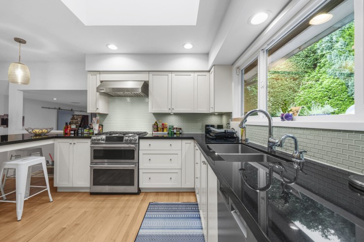 Photo 10 at 5154 Ranger Avenue, Canyon Heights NV, North Vancouver