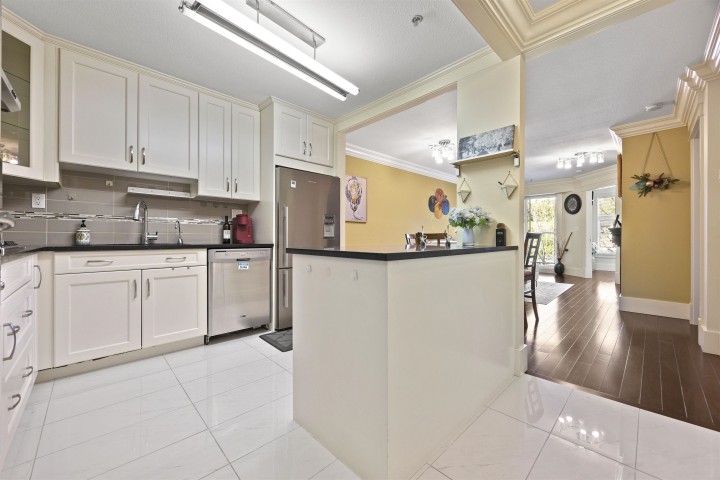 Photo 1 at 312 - 5723 Collingwood Street, Southlands, Vancouver West