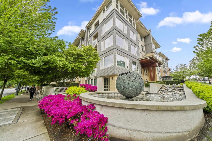 Photo 6 at 101 - 2665 Mountain Highway, Lynn Valley, North Vancouver