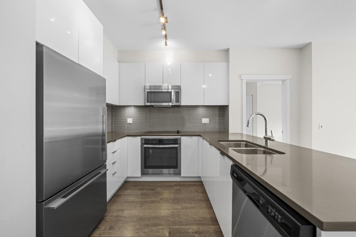 Photo 22 at 101 - 2665 Mountain Highway, Lynn Valley, North Vancouver