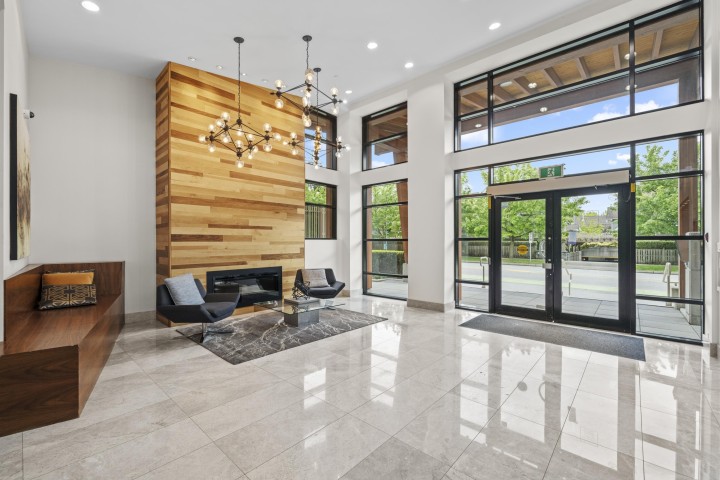 Photo 4 at 101 - 2665 Mountain Highway, Lynn Valley, North Vancouver