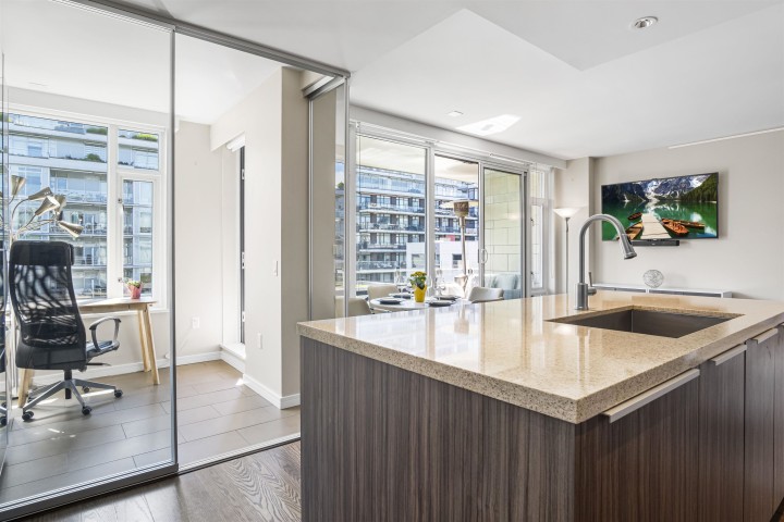 Photo 7 at 709 - 77 Walter Hardwick Avenue, False Creek, Vancouver West