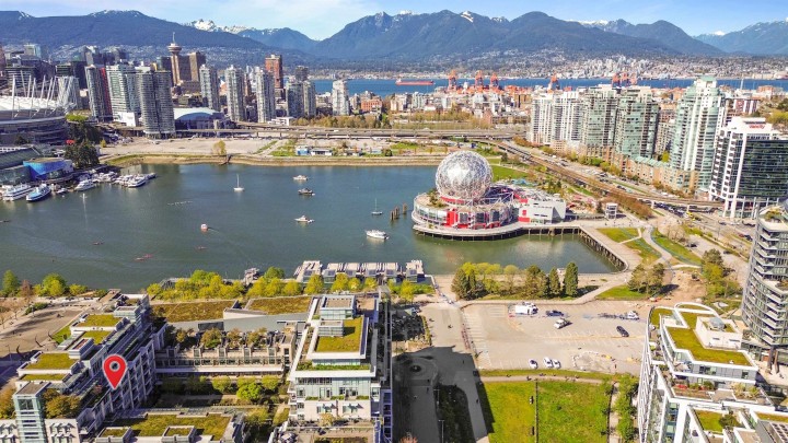 Photo 10 at 709 - 77 Walter Hardwick Avenue, False Creek, Vancouver West