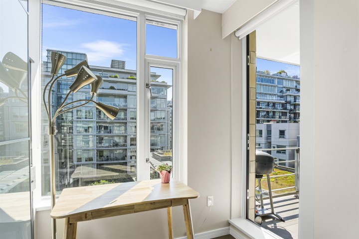 Photo 18 at 709 - 77 Walter Hardwick Avenue, False Creek, Vancouver West