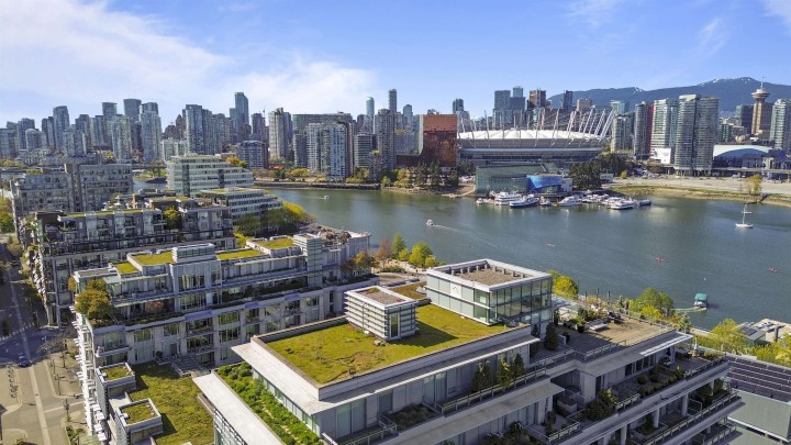 Photo 11 at 709 - 77 Walter Hardwick Avenue, False Creek, Vancouver West