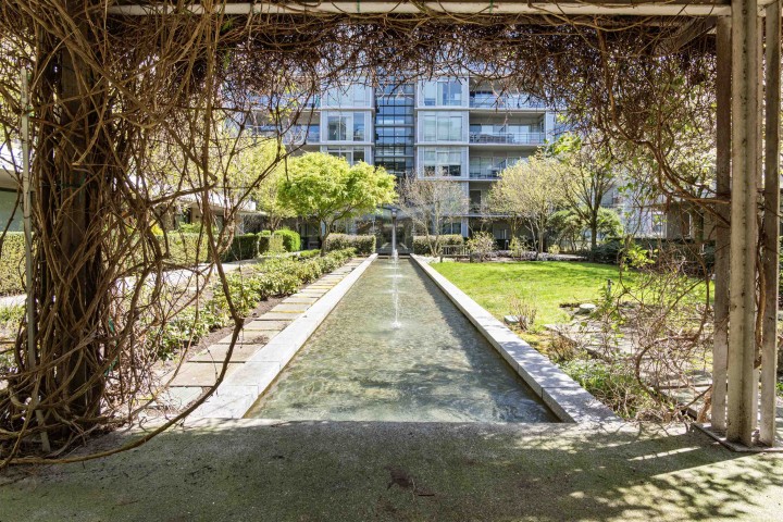 Photo 35 at 709 - 77 Walter Hardwick Avenue, False Creek, Vancouver West