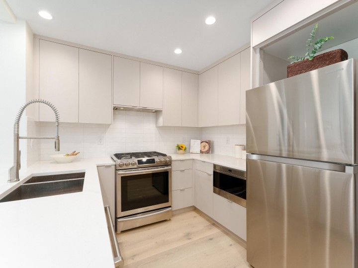 Photo 5 at 422 - 580 Raven Woods Drive, Roche Point, North Vancouver