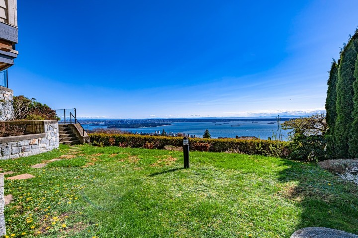 Photo 40 at 2420 Halston Court, Whitby Estates, West Vancouver