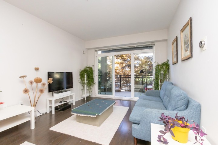 Photo 5 at 310 - 733 W 14th Street, Mosquito Creek, North Vancouver