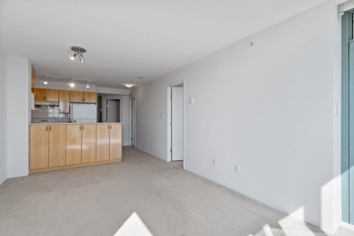 Photo 9 at 707 - 2763 Chandlery Place, South Marine, Vancouver East